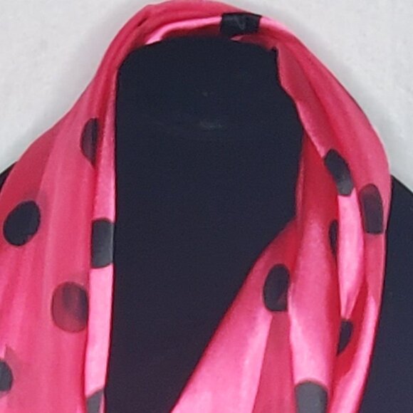 40" X 40" SATIN SCARF - Picture 2 of 3